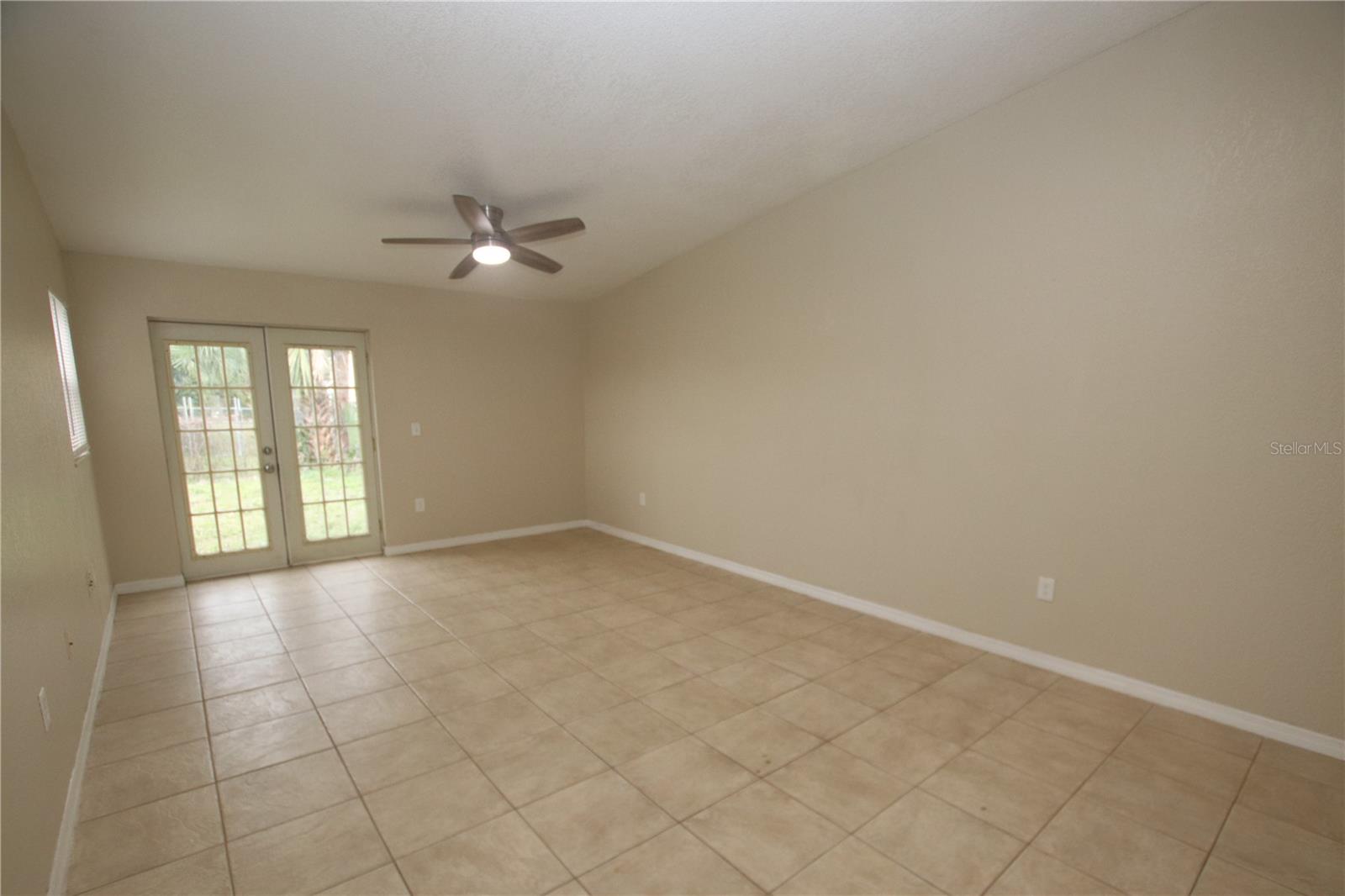 304 Sun Dial Ct Property Photo 9