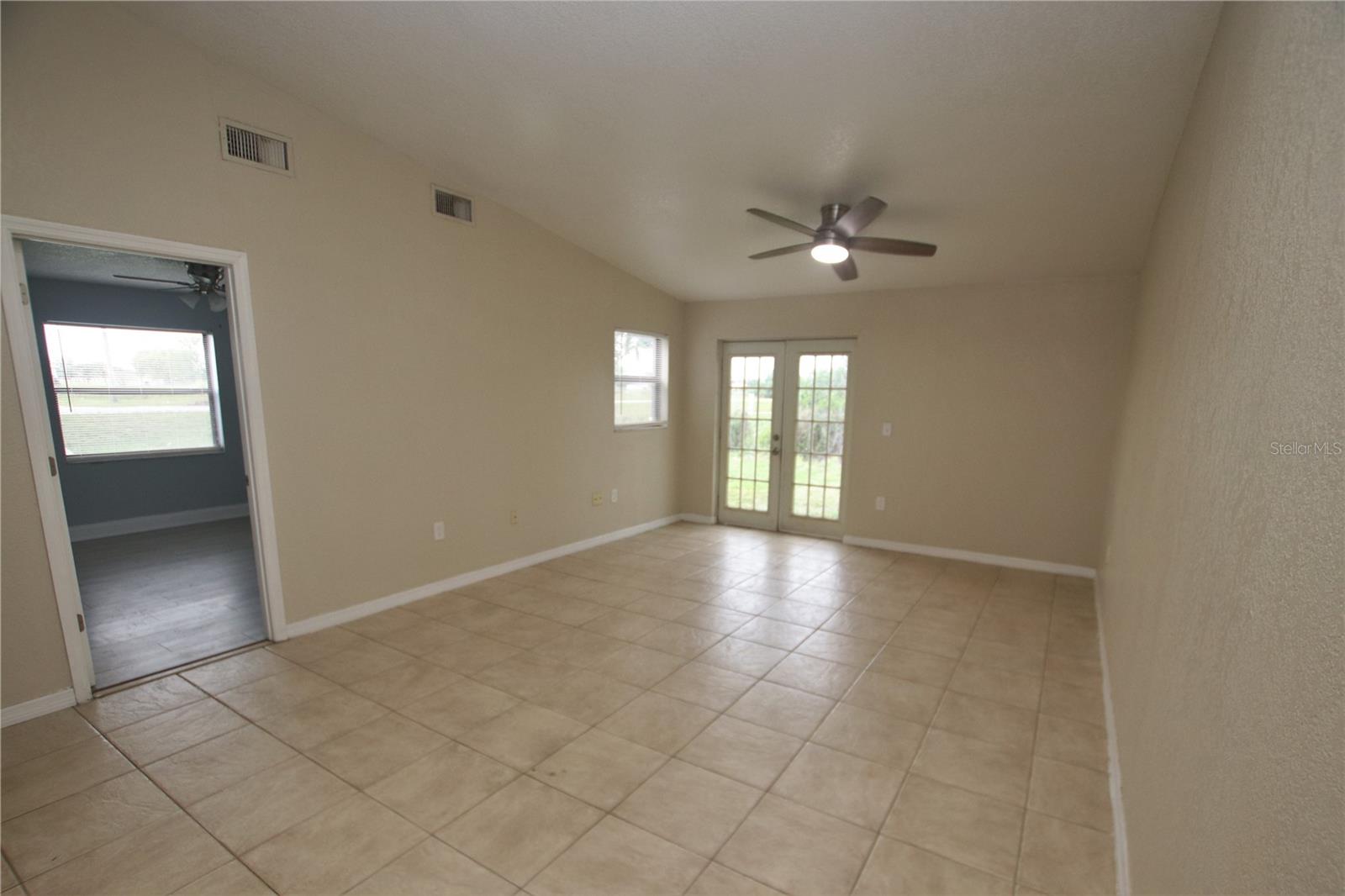 304 Sun Dial Ct Property Photo 10
