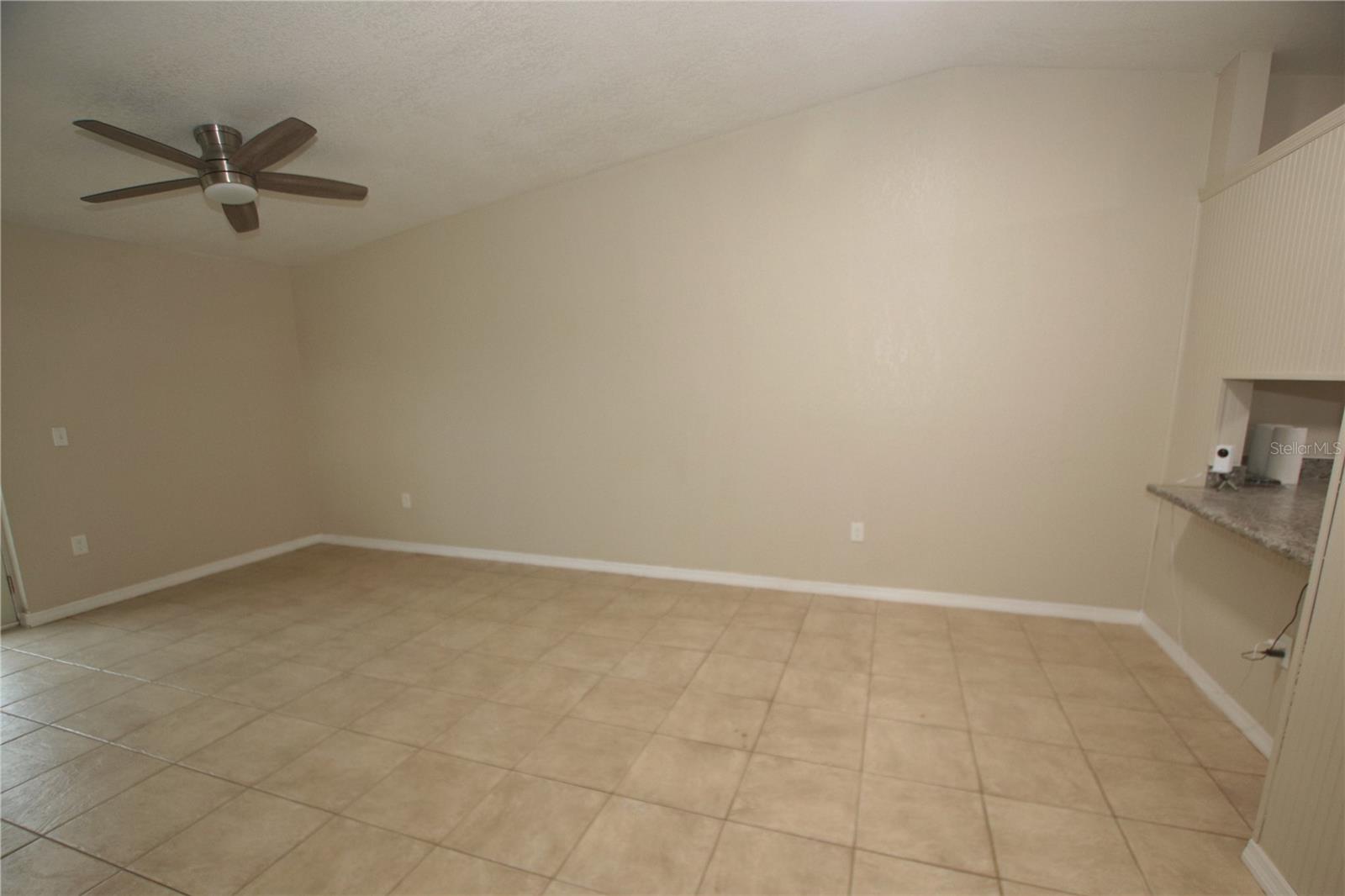 304 Sun Dial Ct Property Photo 11
