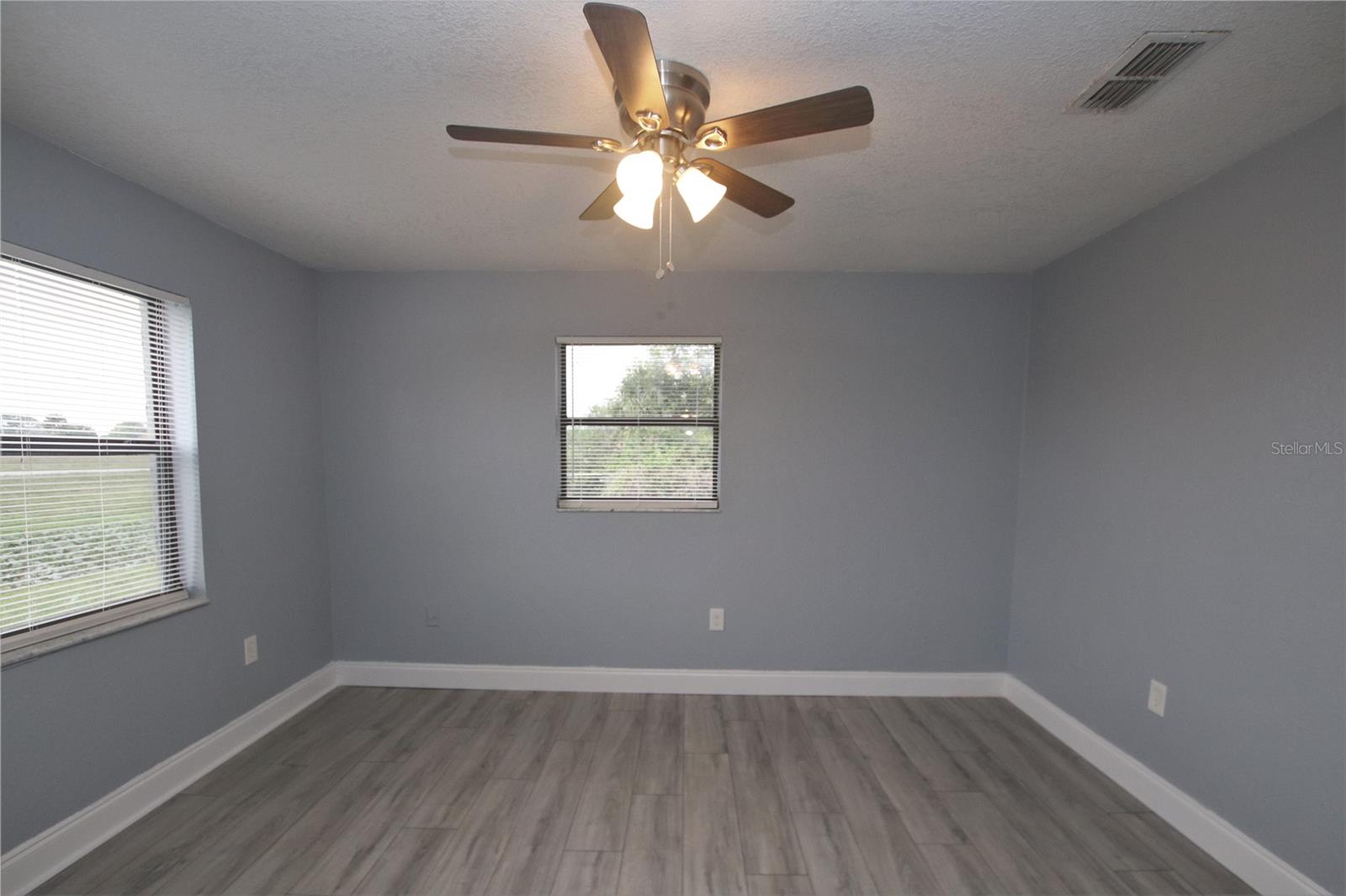 304 Sun Dial Ct Property Photo 14