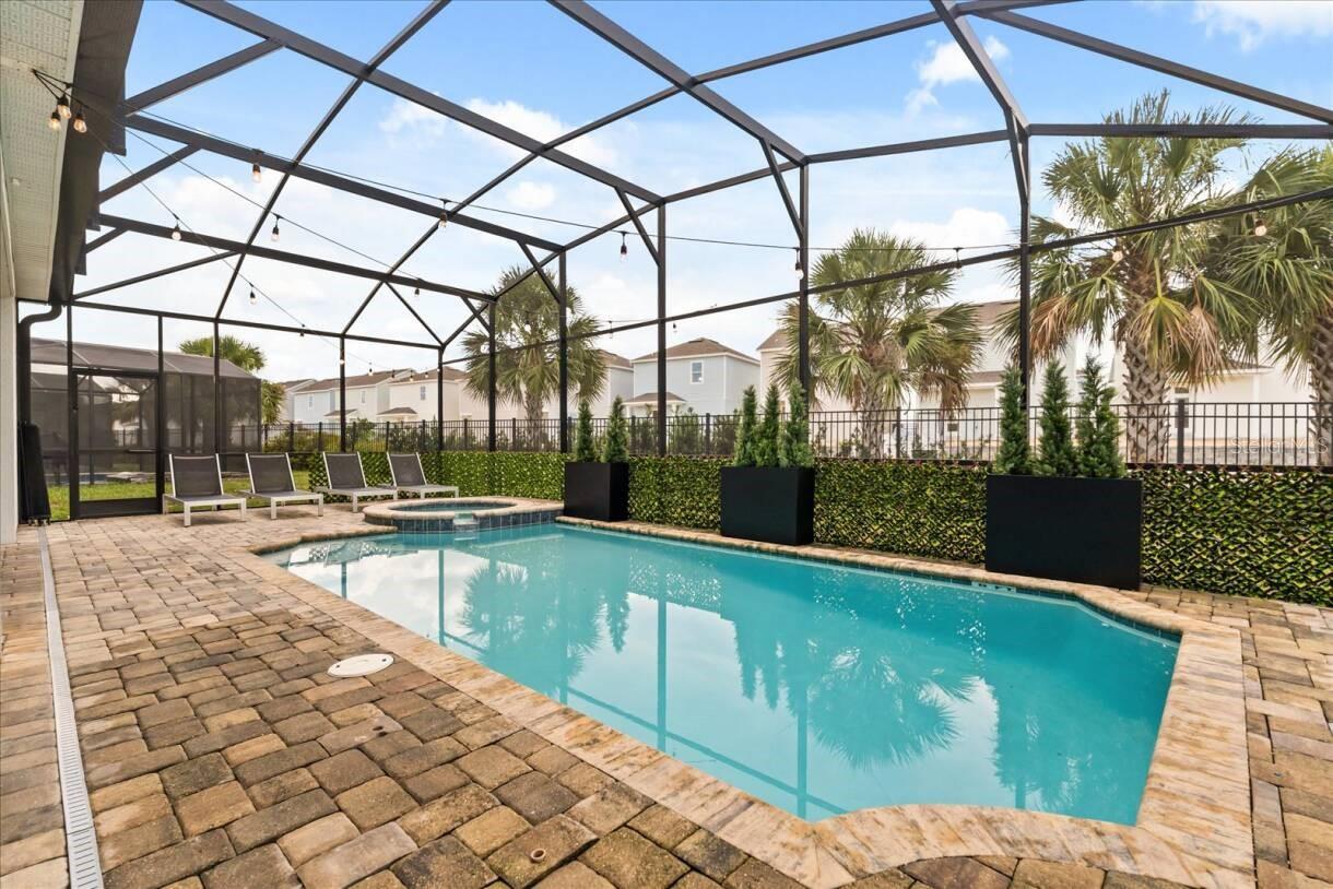1582 Mermaid Cove Way Property Photo 3