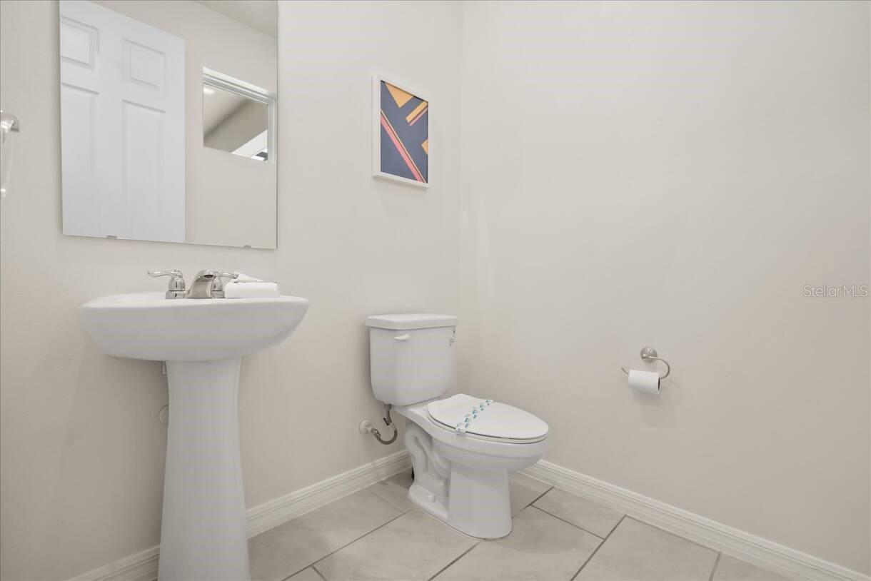 1582 Mermaid Cove Way Property Photo 6