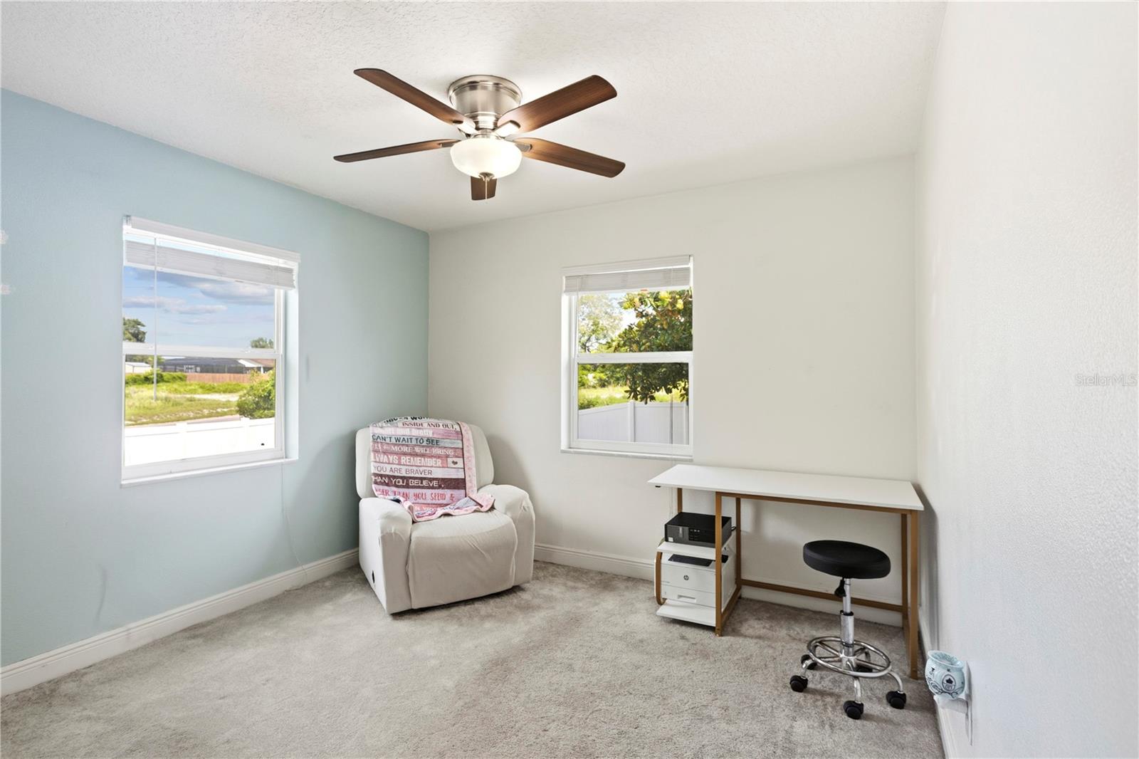 2067 E Barlington Dr Property Photo 28