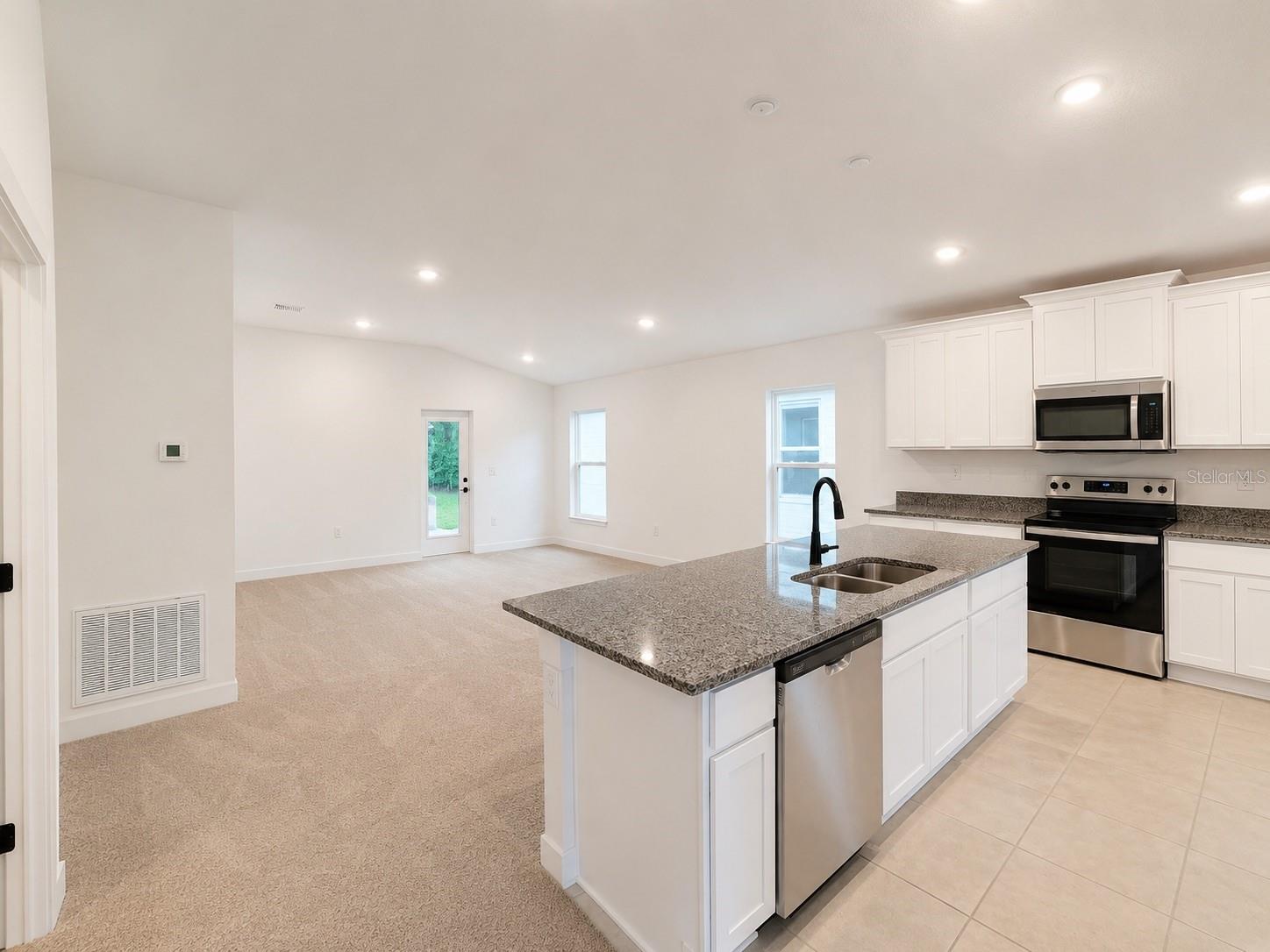 7642 Bent Tree Loop Property Photo 6