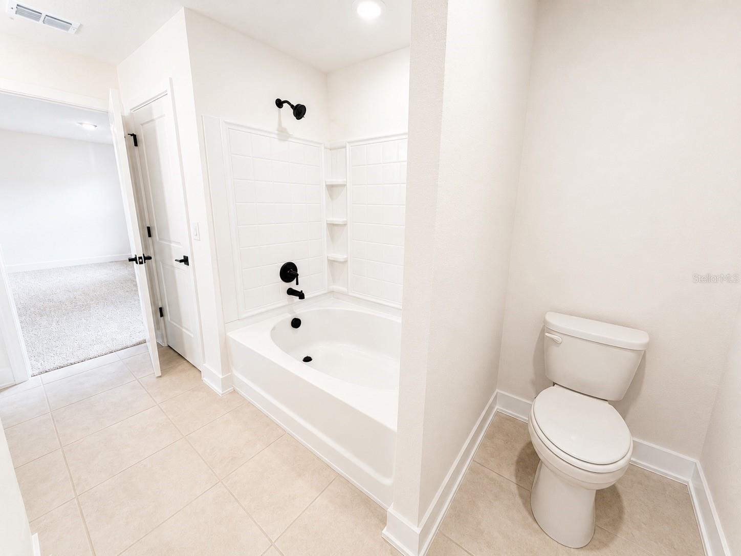 7642 Bent Tree Loop Property Photo 16