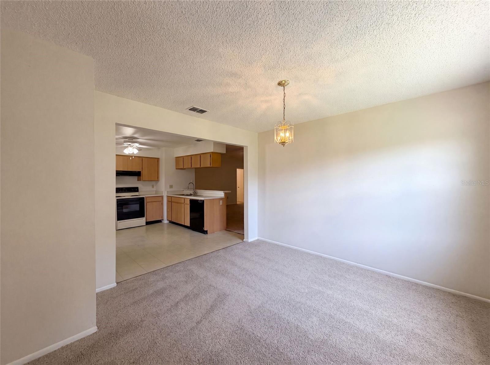 5720 Kneeland Ln Property Photo 8