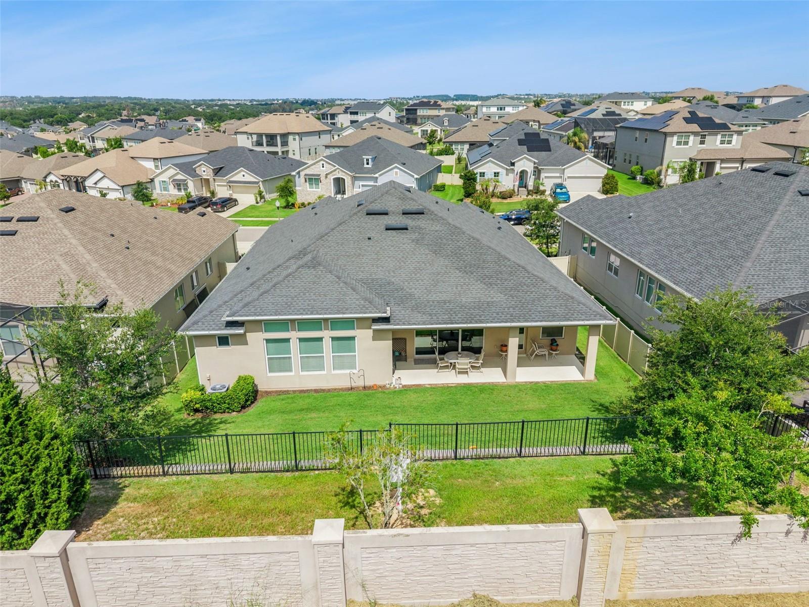 17286 Hickory Wind Dr Property Photo 3