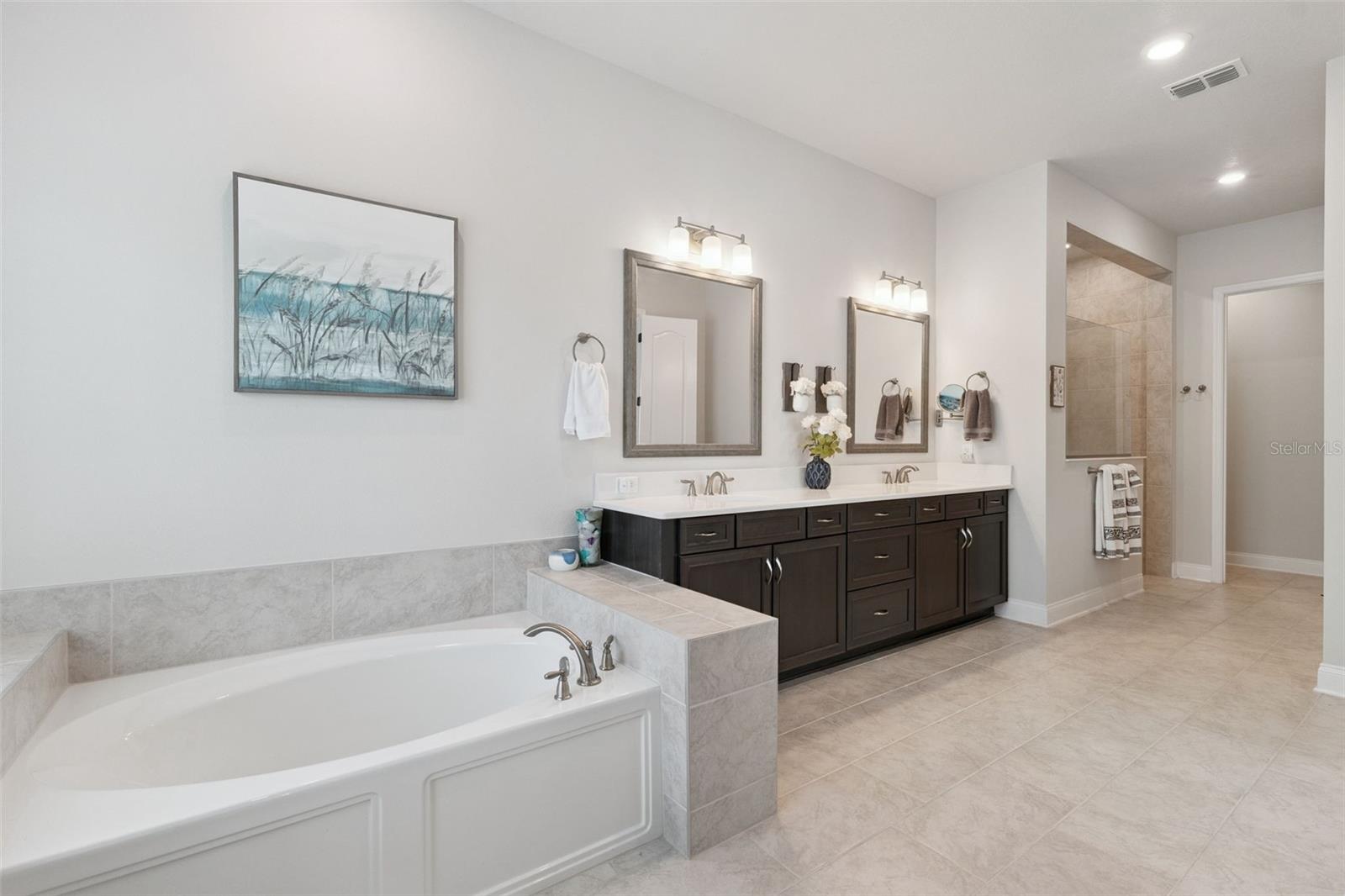 17286 Hickory Wind Dr Property Photo 28