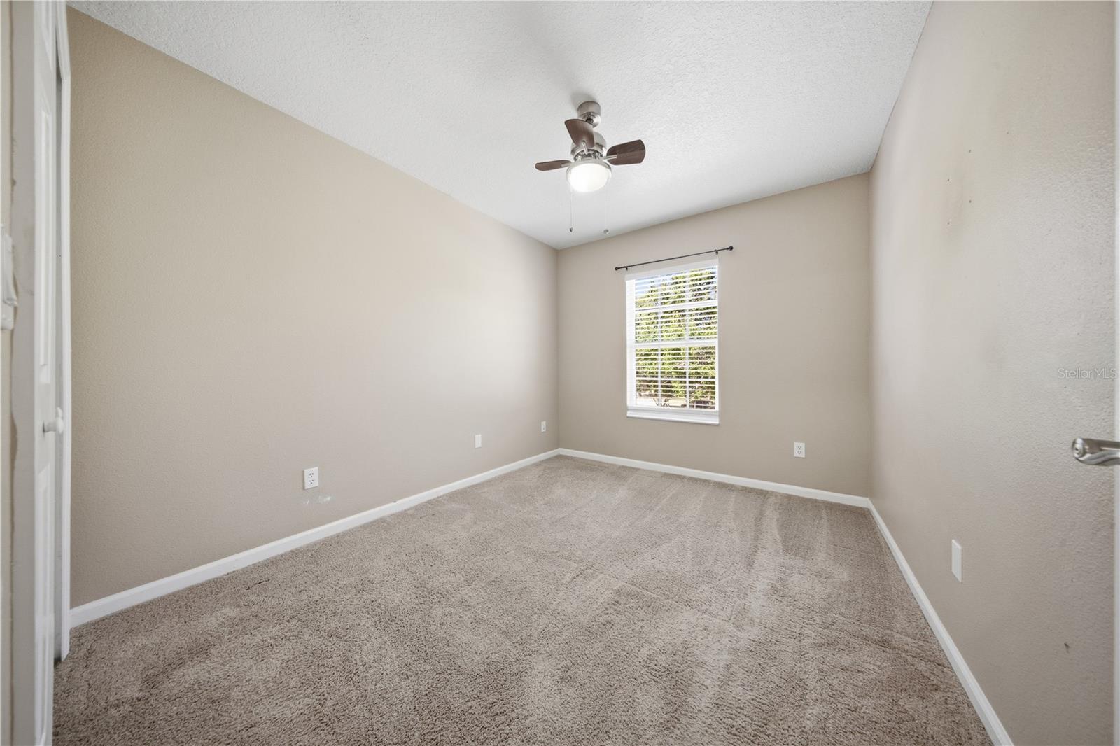 10291 Park Commons Dr Property Photo 29