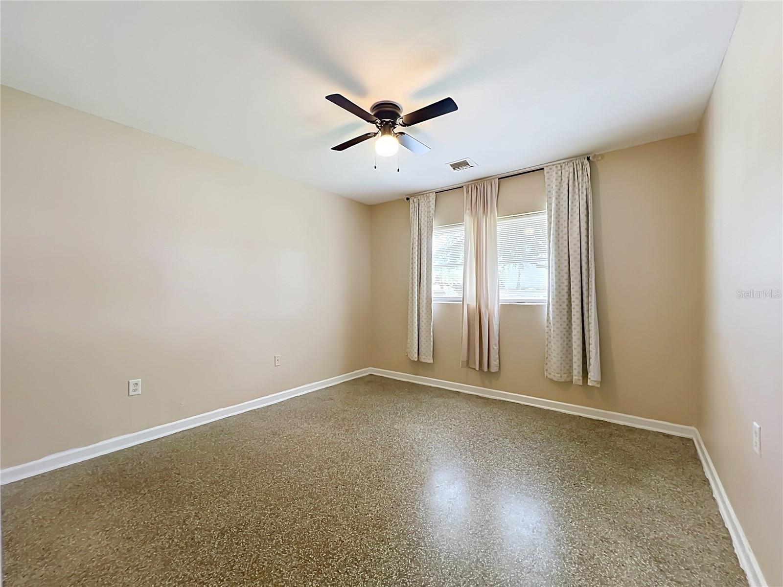 52 Clark St Property Photo 26