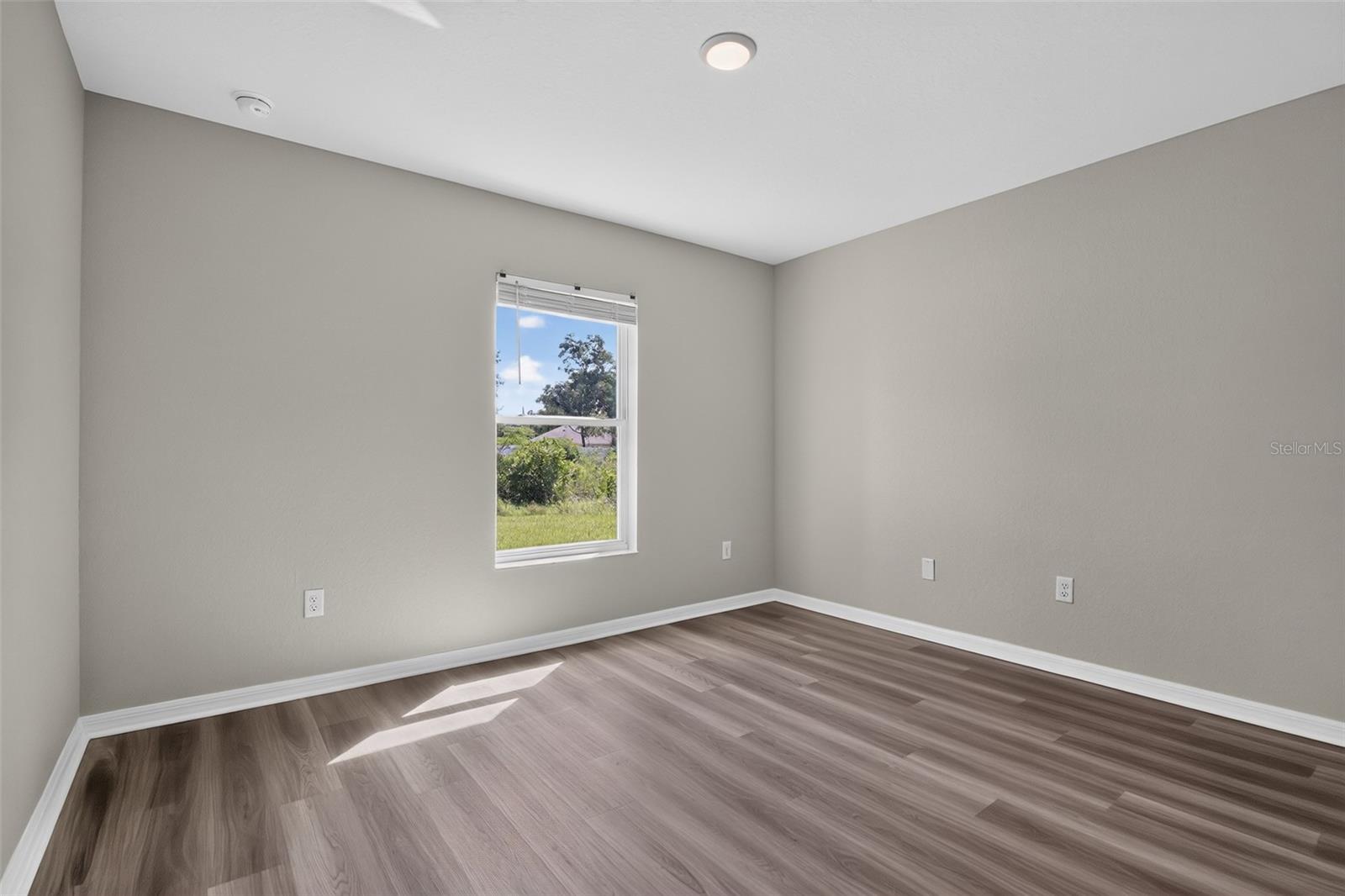 16 Spring Loop Ct Property Photo 24