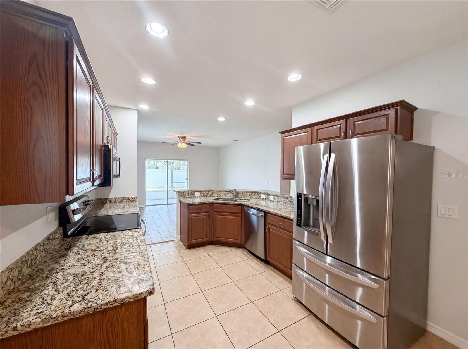 1048 Bethpage Rd Property Photo 3