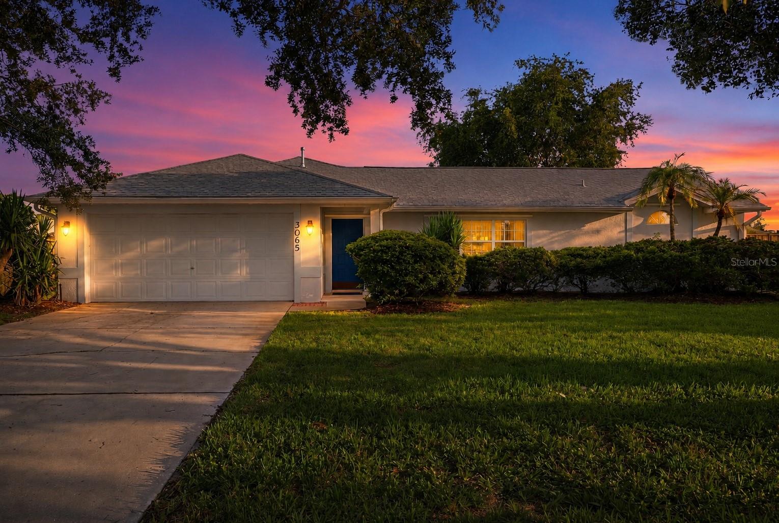 3065 Pineda Crossing Dr Property Photo 2