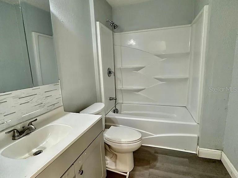 1605 36th St Nw Property Photo 3