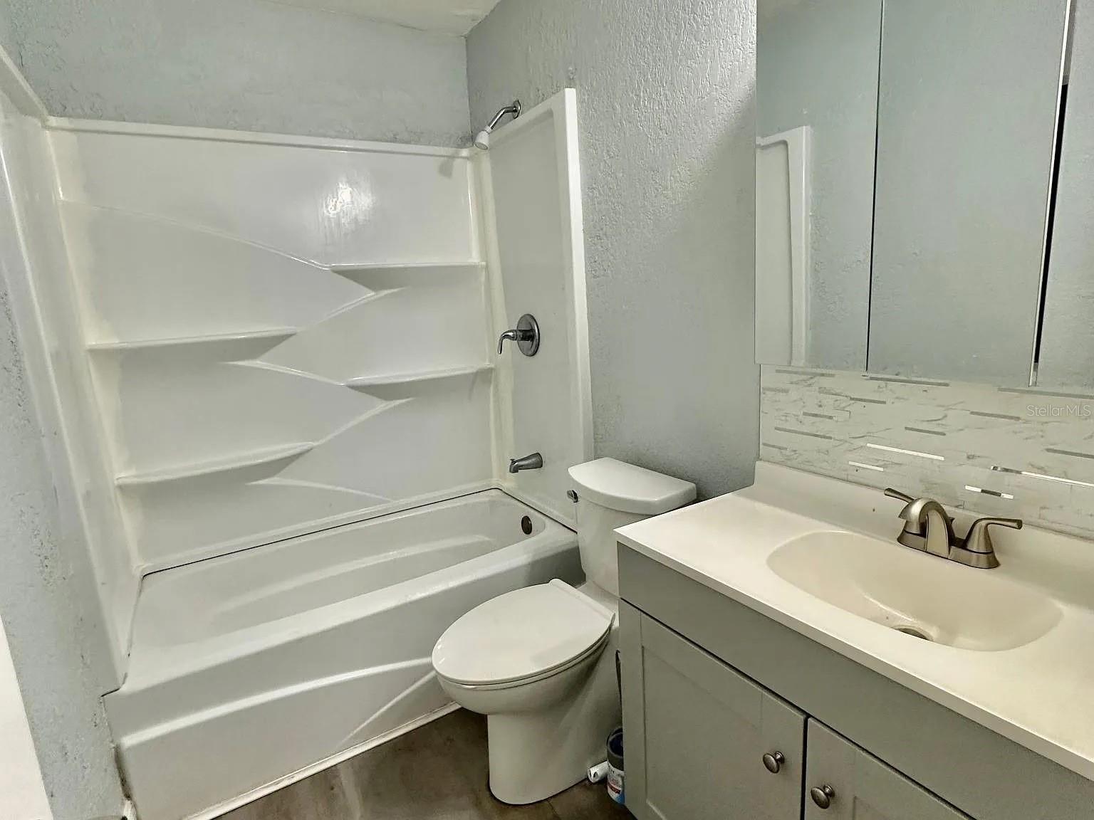 1605 36th St Nw Property Photo 4