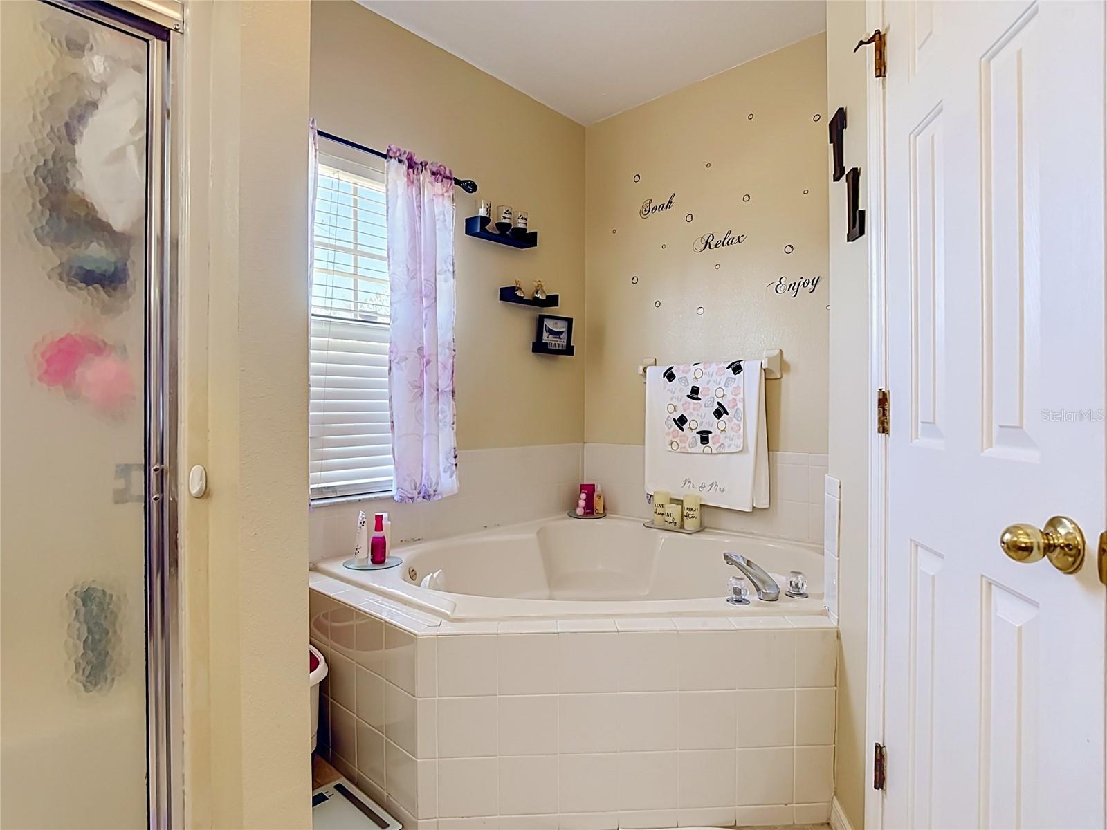 1124 Dartford Dr Property Photo 33