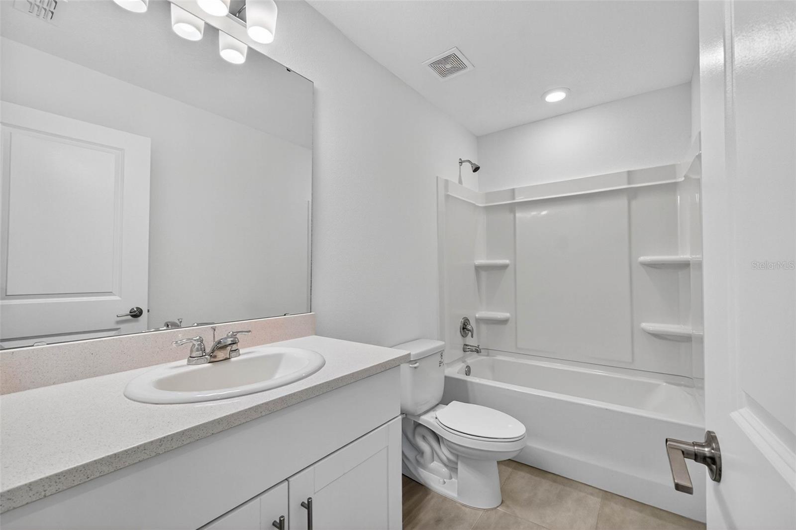 3607 Main Harbor Dr S Property Photo 18
