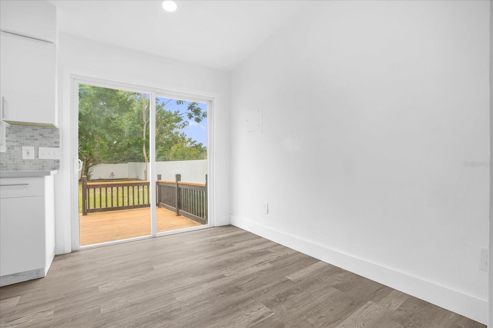1730 Avenue C Ne Property Photo 7
