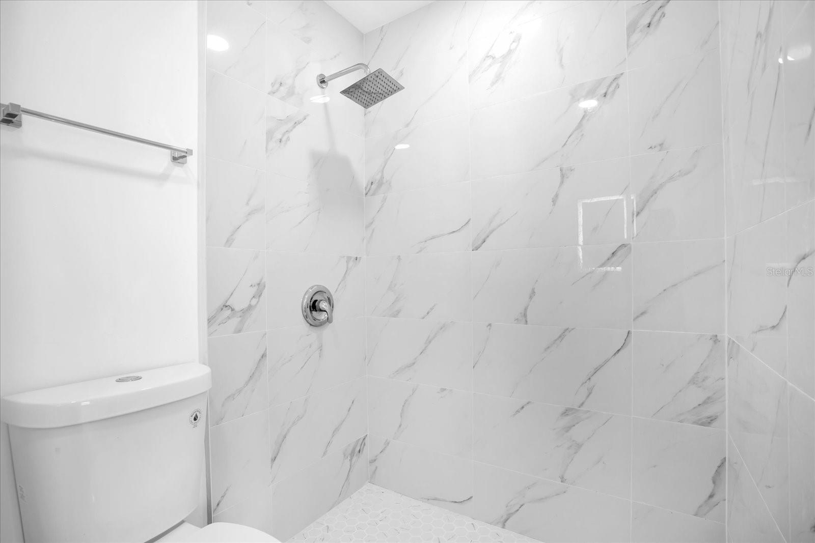 1730 Avenue C Ne Property Photo 17