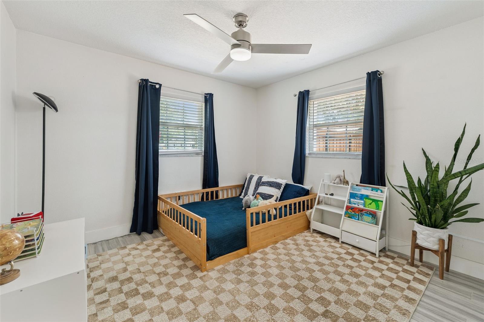 302 W Comanche Ave Property Photo 13