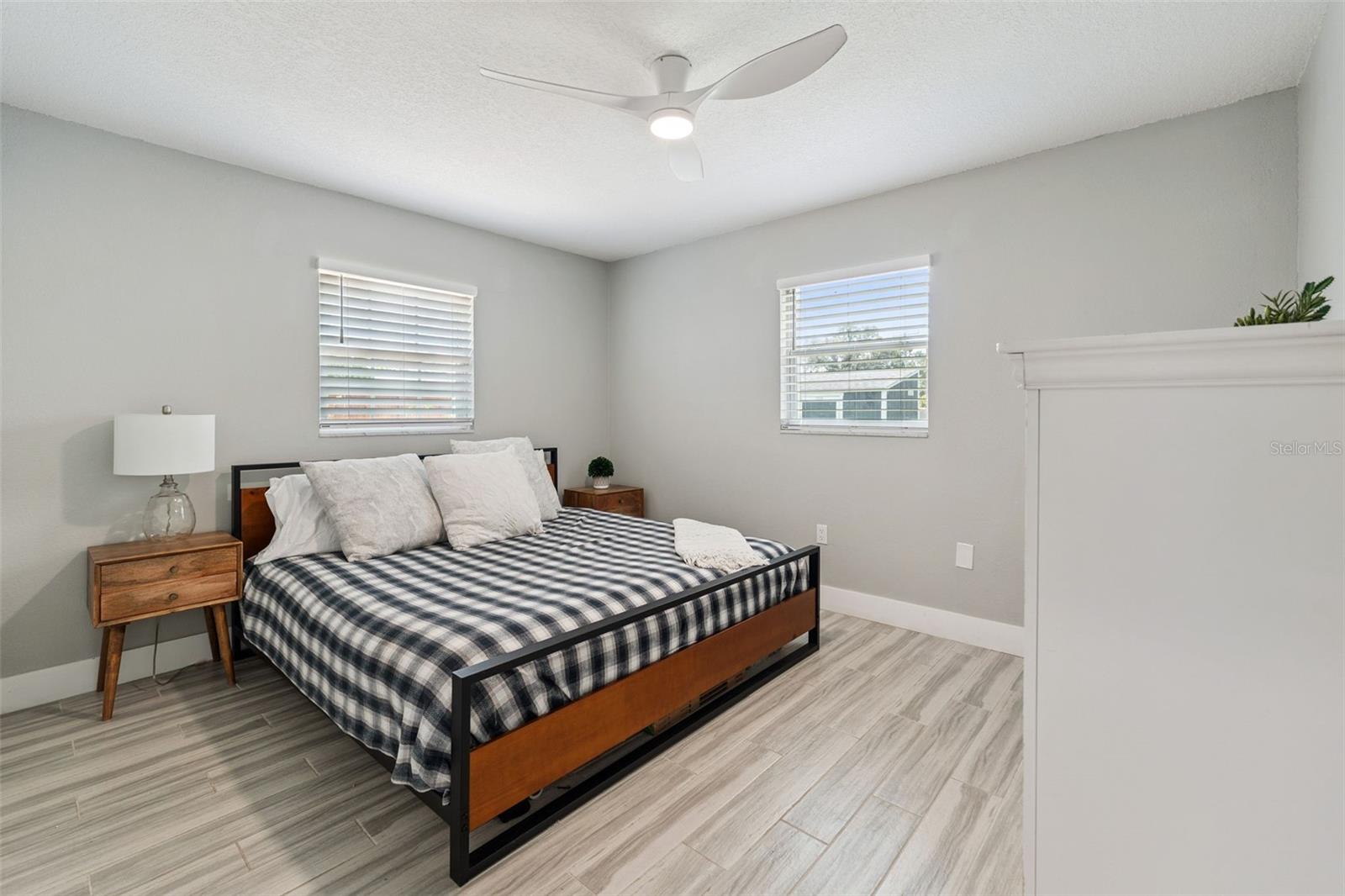 302 W Comanche Ave Property Photo 18