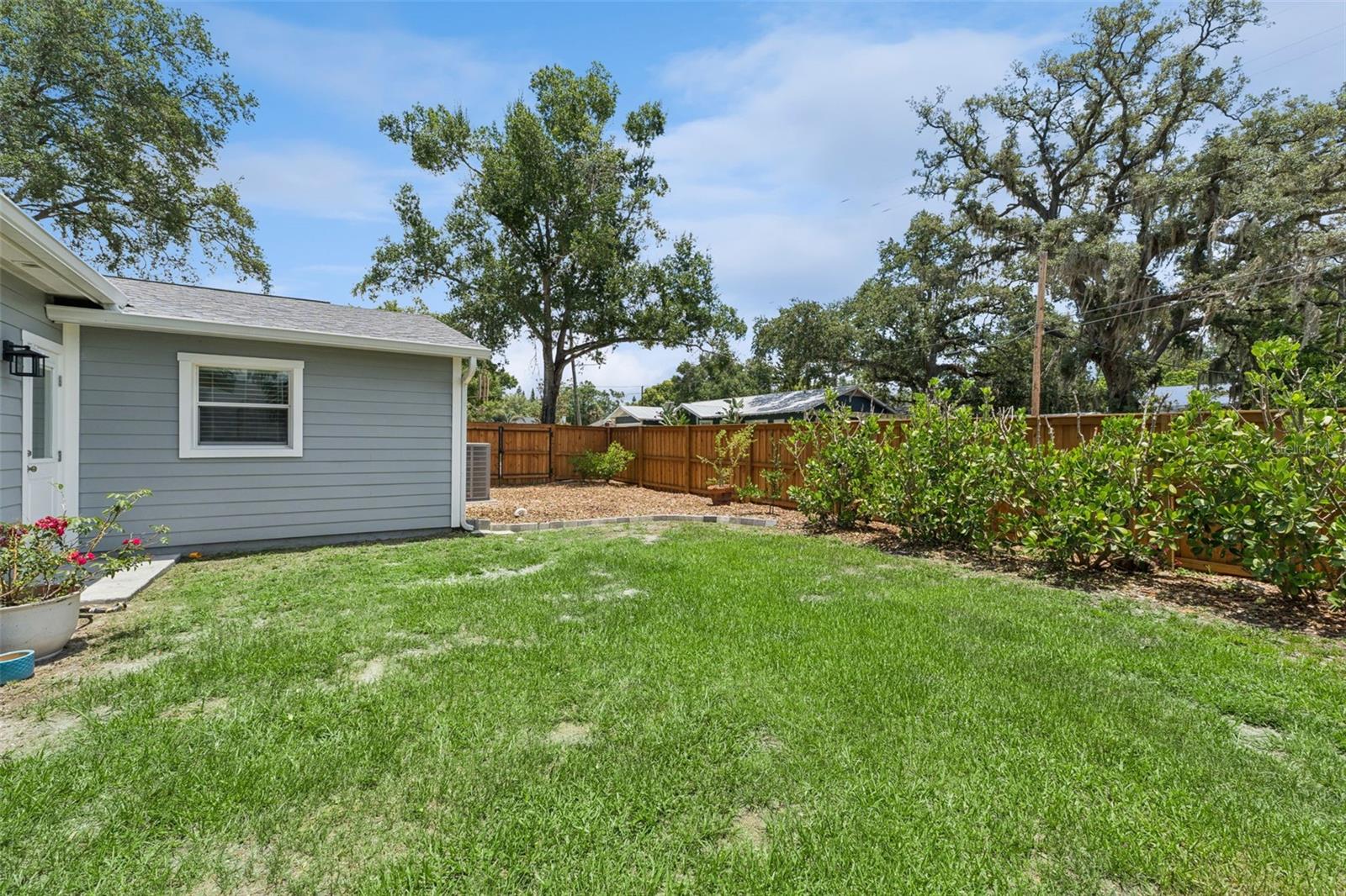 302 W Comanche Ave Property Photo 31