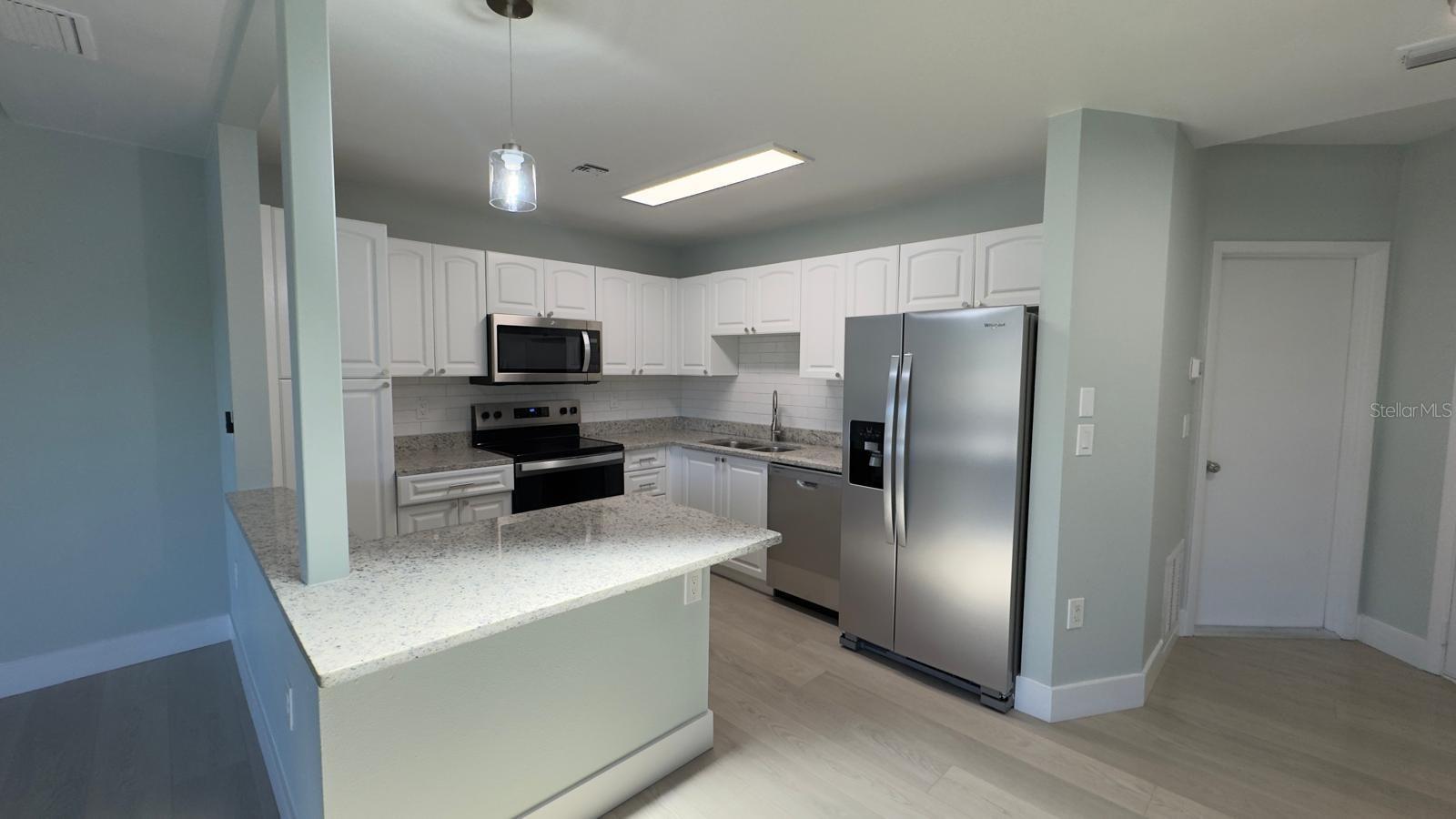4525 Park Lake Ter S #4525 Property Photo 6