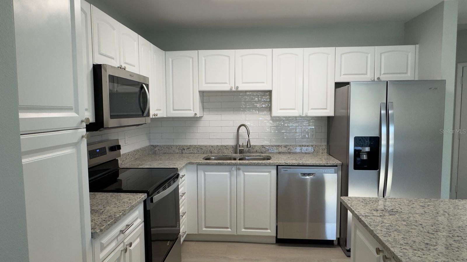 4525 Park Lake Ter S #4525 Property Photo 8