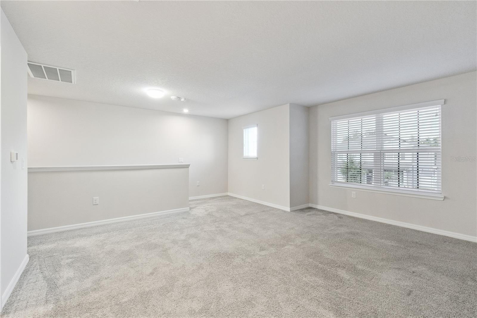 4406 Silver Creek St Property Photo 9