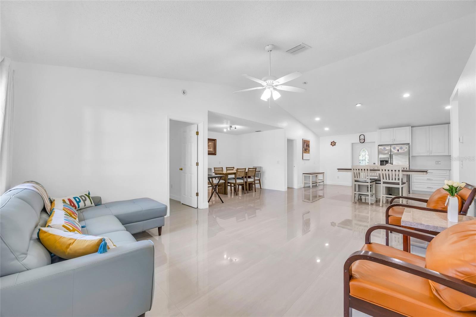 4211 Floating Orchid Ct Property Photo 3