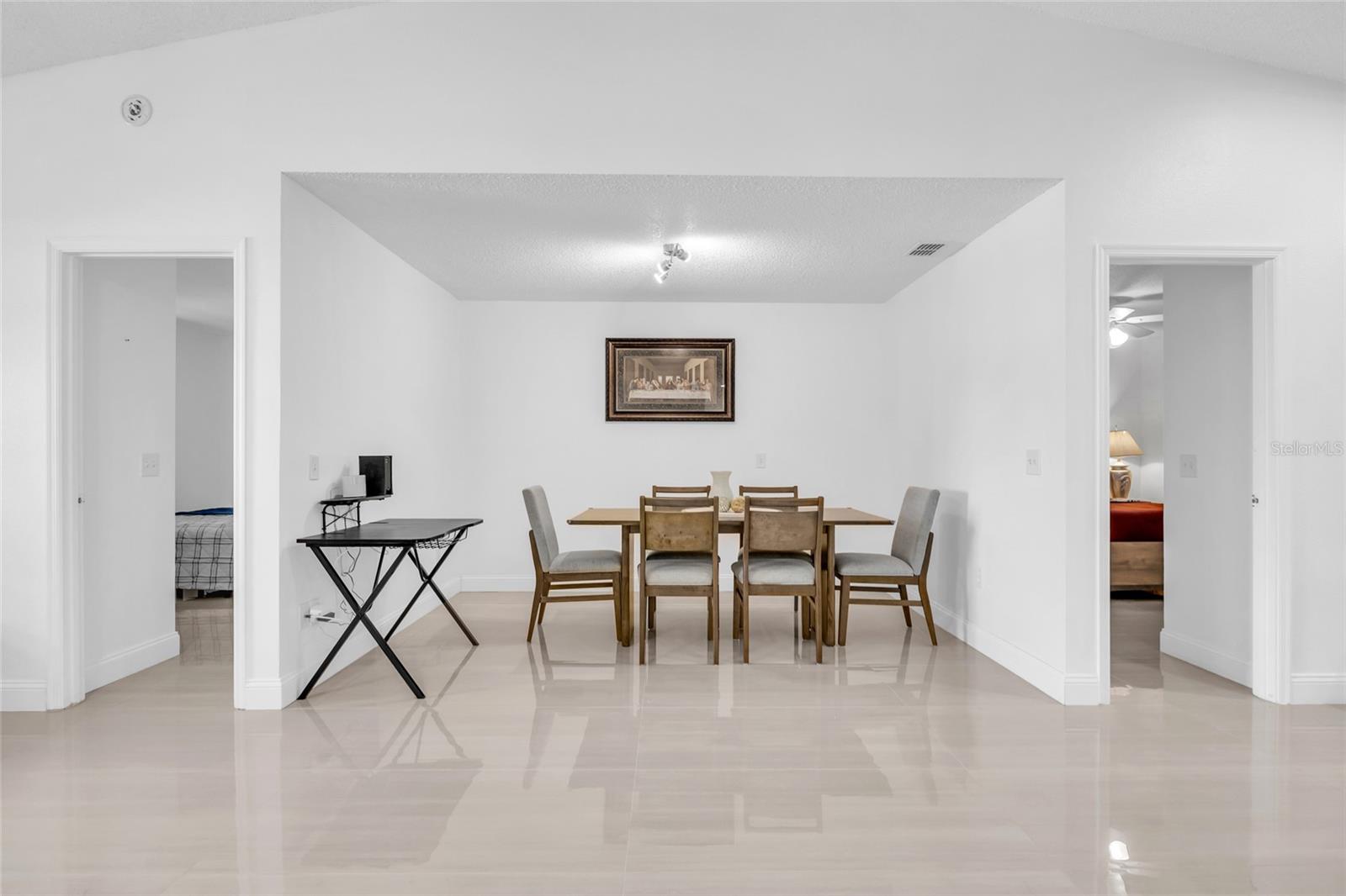 4211 Floating Orchid Ct Property Photo 6