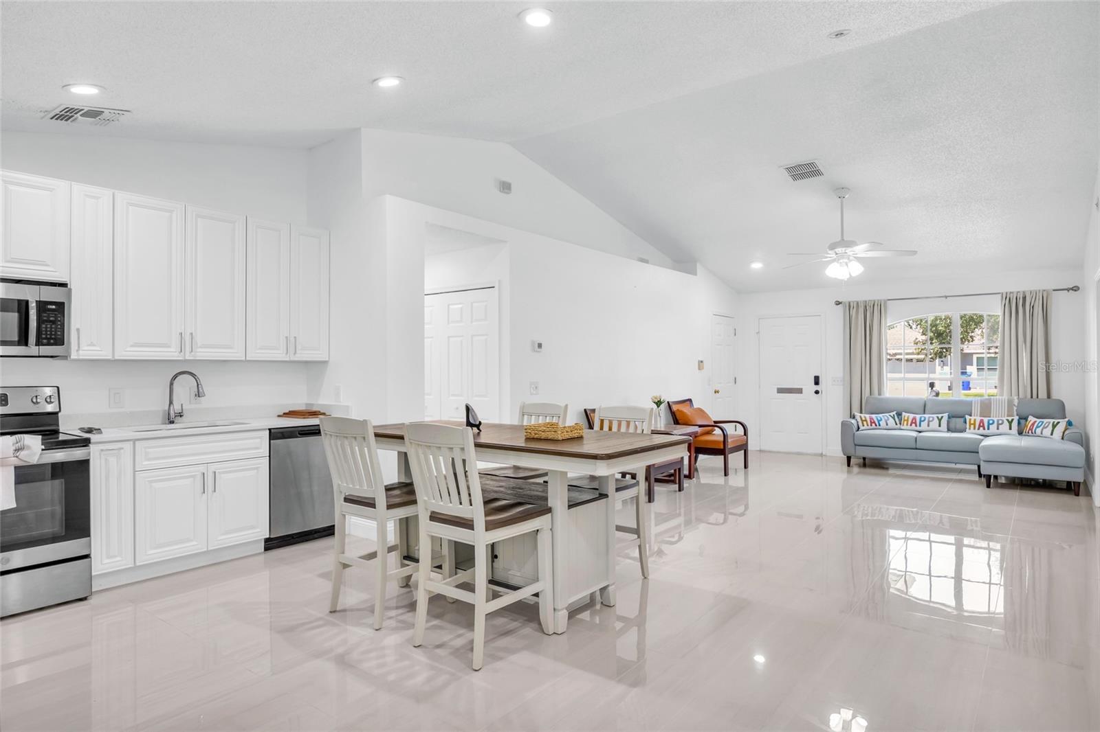 4211 Floating Orchid Ct Property Photo 11