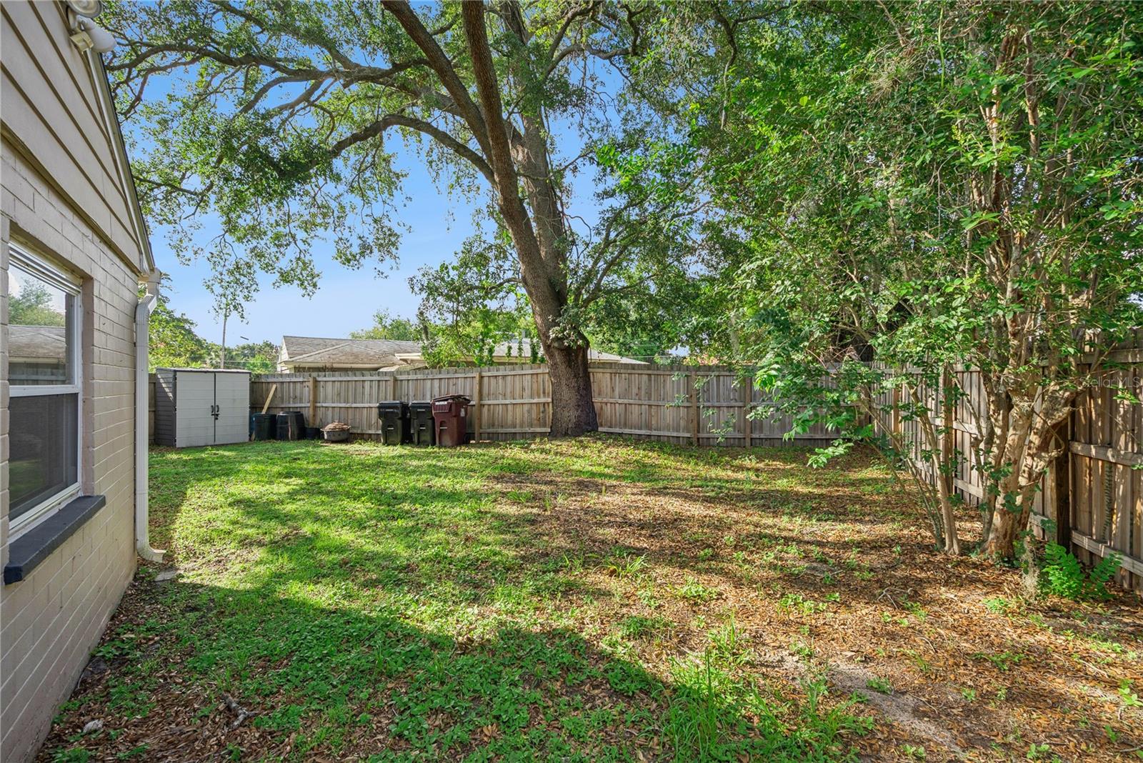 1909 Fern Cir Property Photo 33