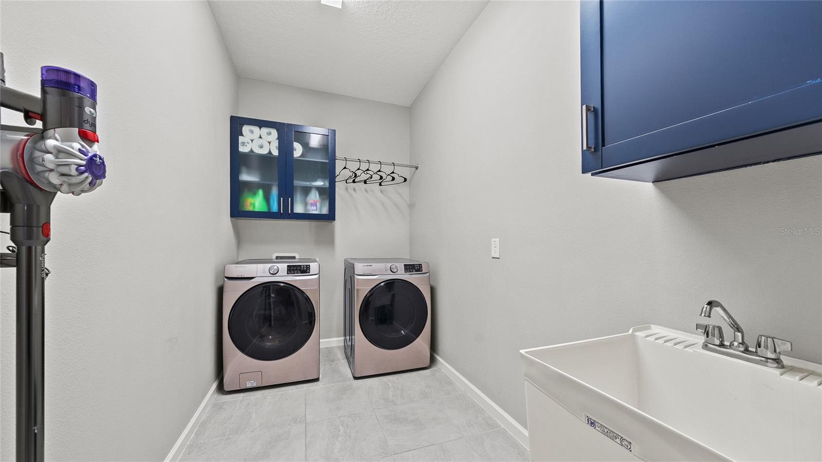 891 Jetway St Property Photo 11