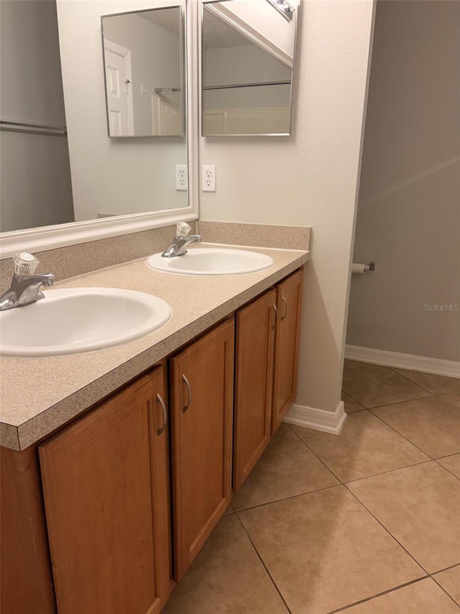 736 Bristol Forest Way Property Photo 15