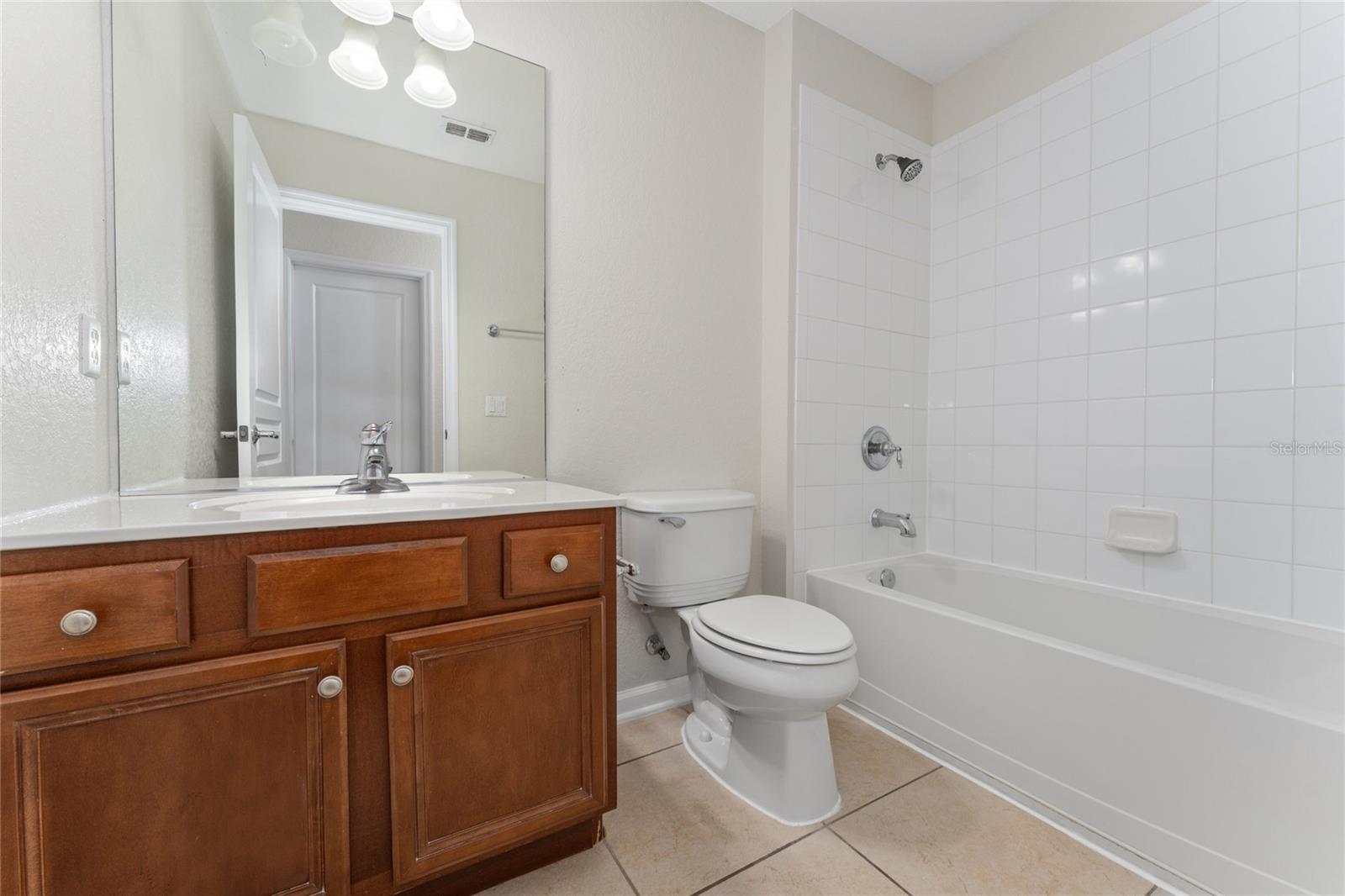 7723 Fairgrove Ave Property Photo 24