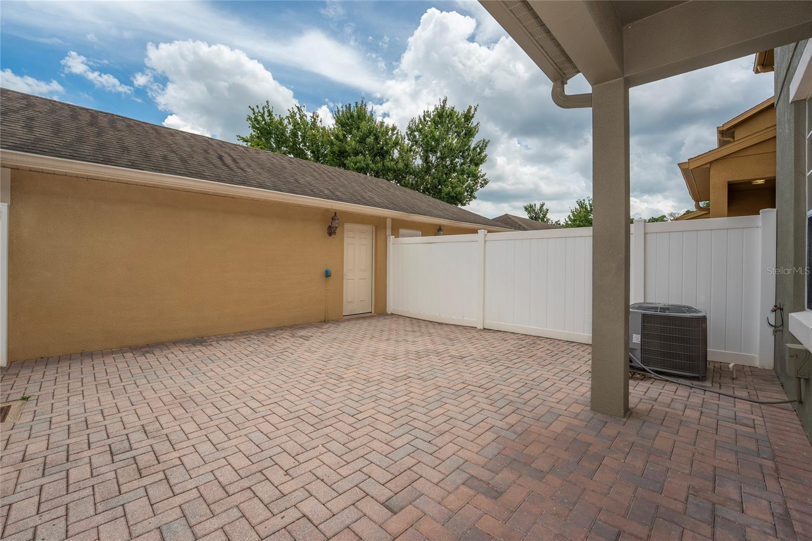 7723 Fairgrove Ave Property Photo 25