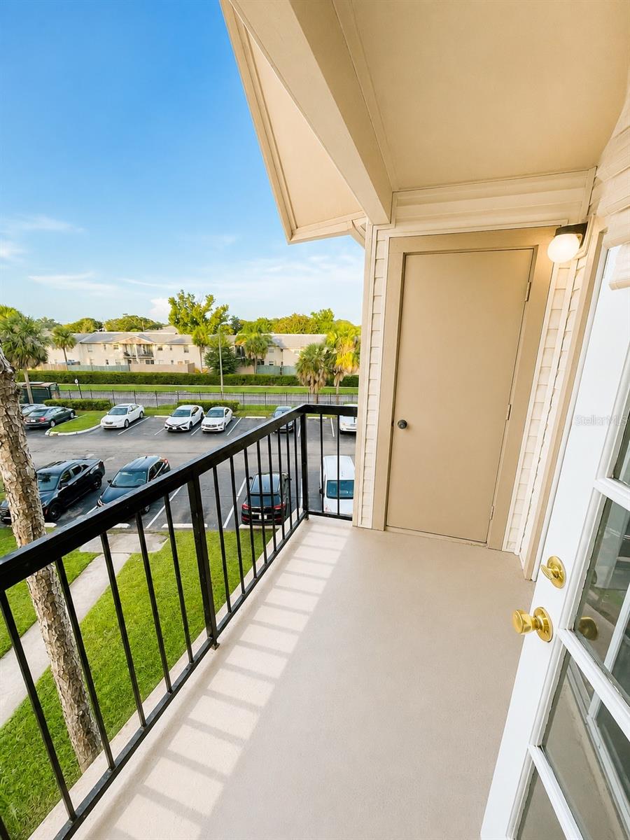 1908 Lake Atriums Cir #9 Property Photo 12