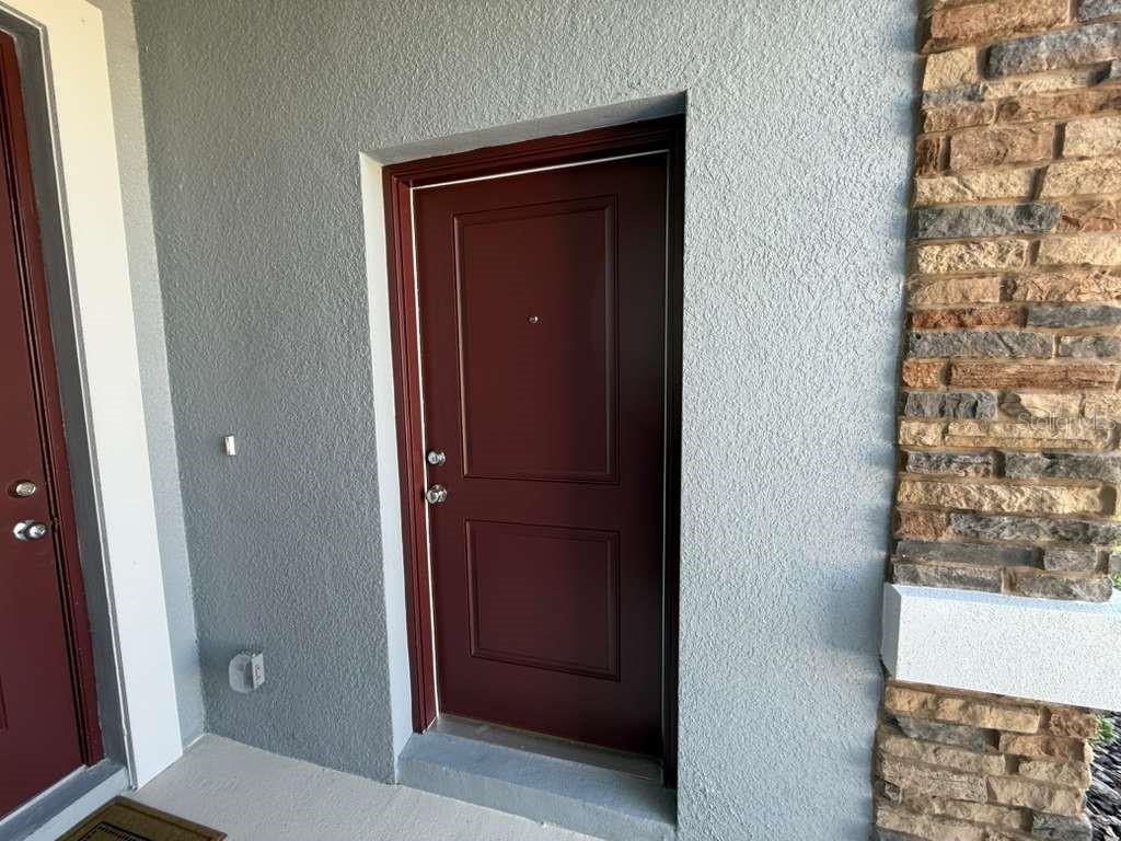 O6418815 Property Photo 2