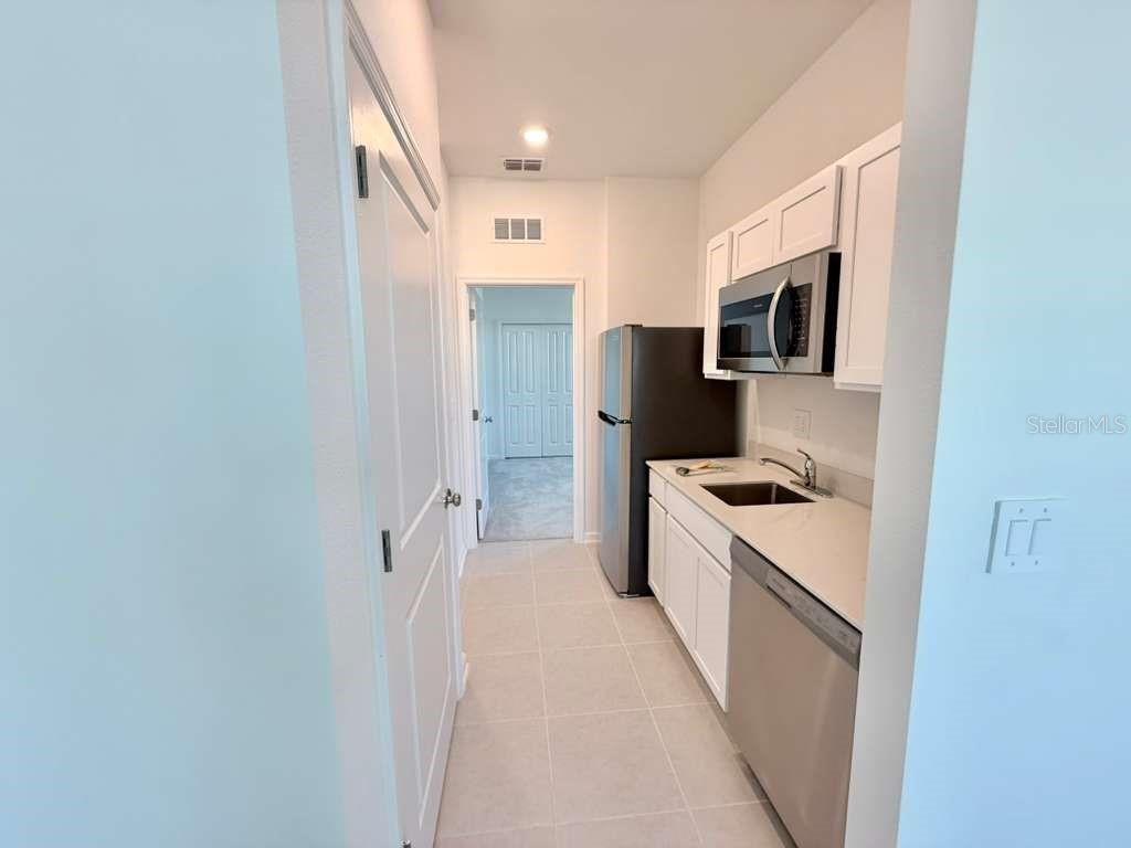 O6418815 Property Photo 3