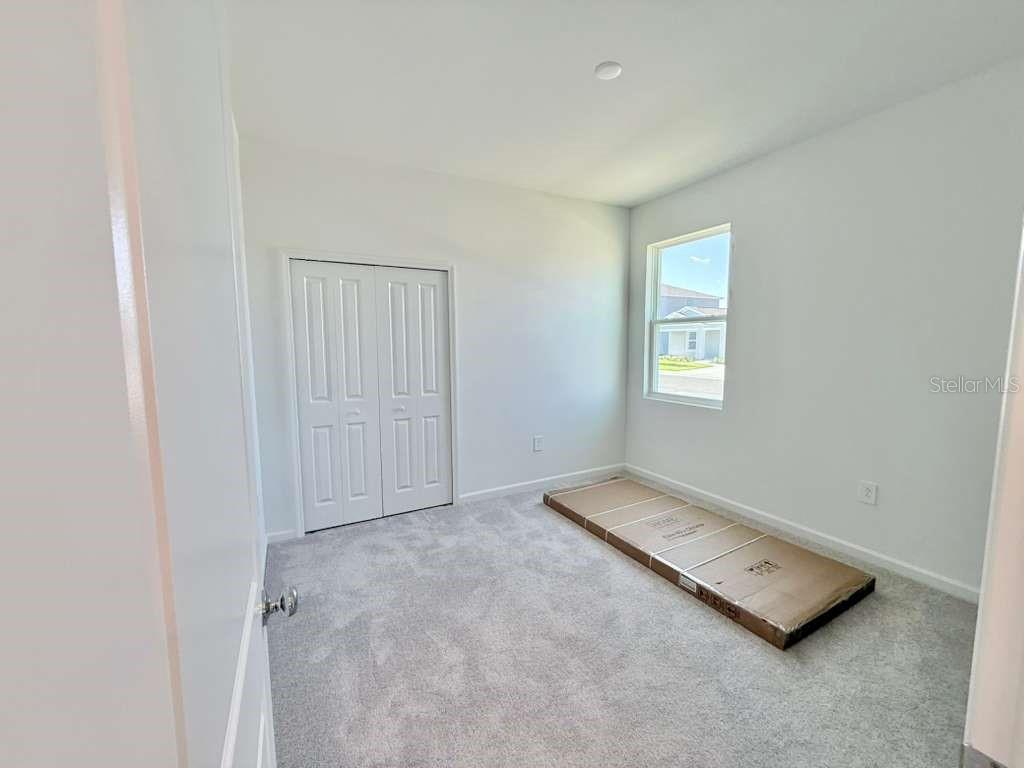 O6418815 Property Photo 6