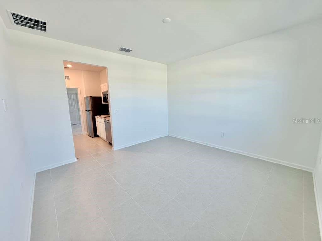 O6418815 Property Photo 7