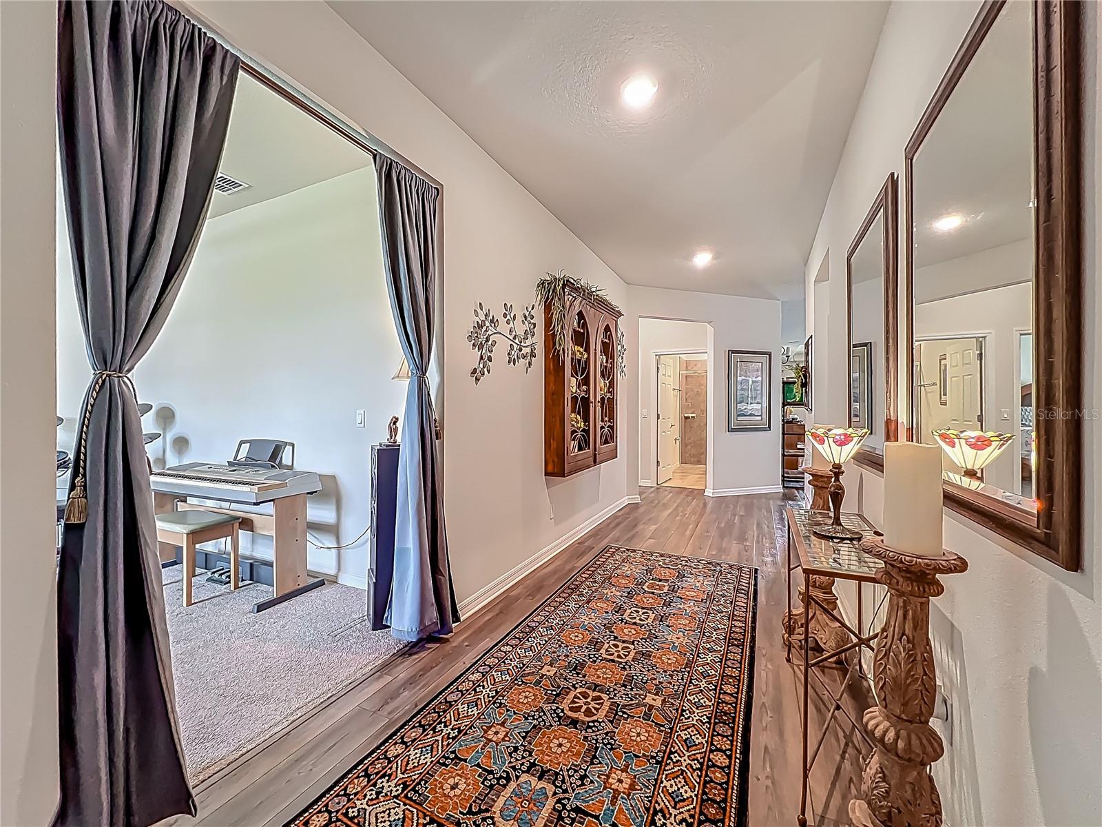 2610 Hilltop Loop Property Photo 6