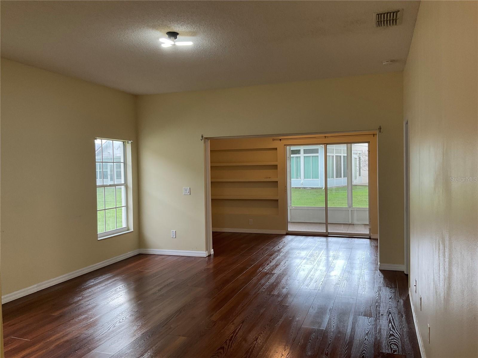 5625 Arnold Zlotoff Dr Property Photo 4