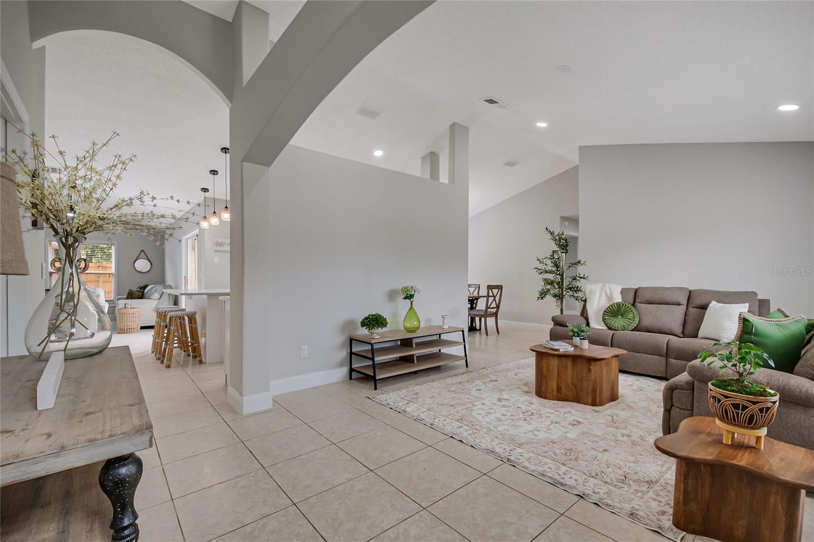 4040 Eagle Feather Dr Property Photo 2
