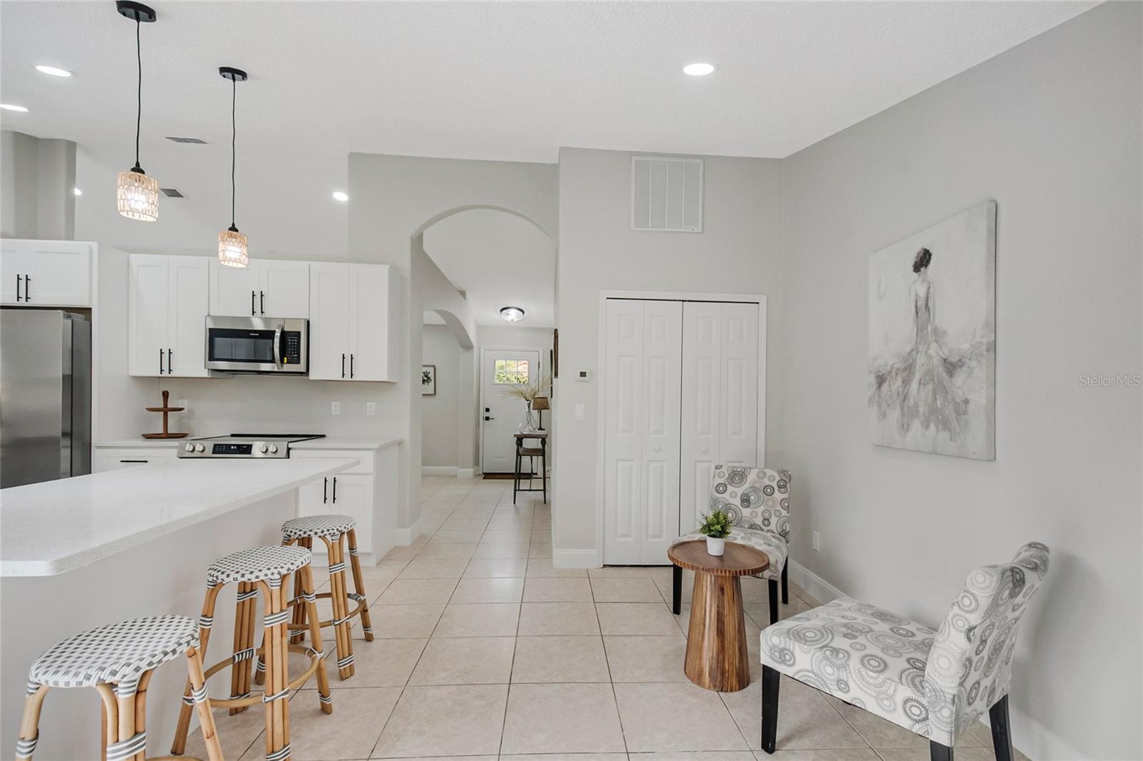 4040 Eagle Feather Dr Property Photo 4