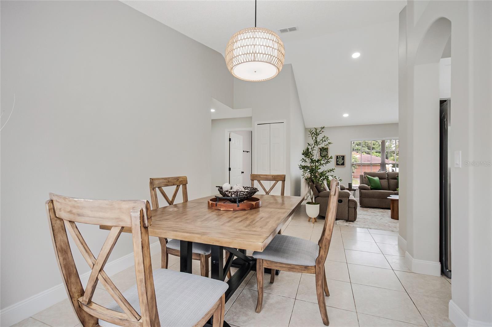 4040 Eagle Feather Dr Property Photo 12