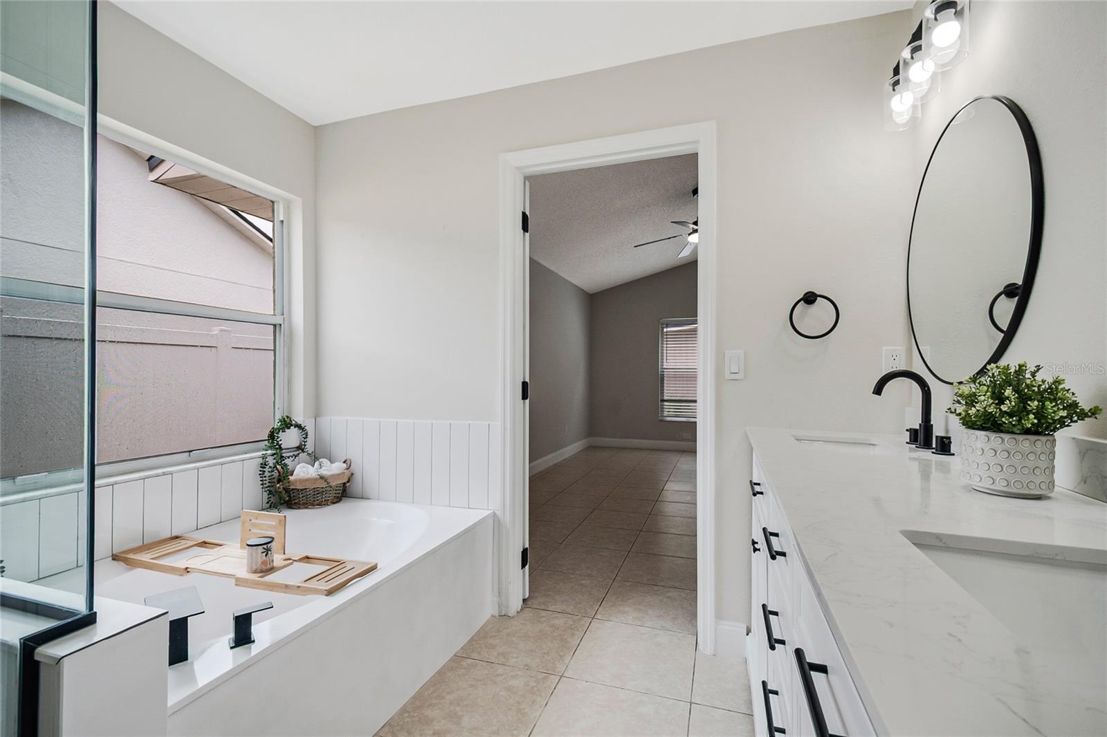 4040 Eagle Feather Dr Property Photo 15