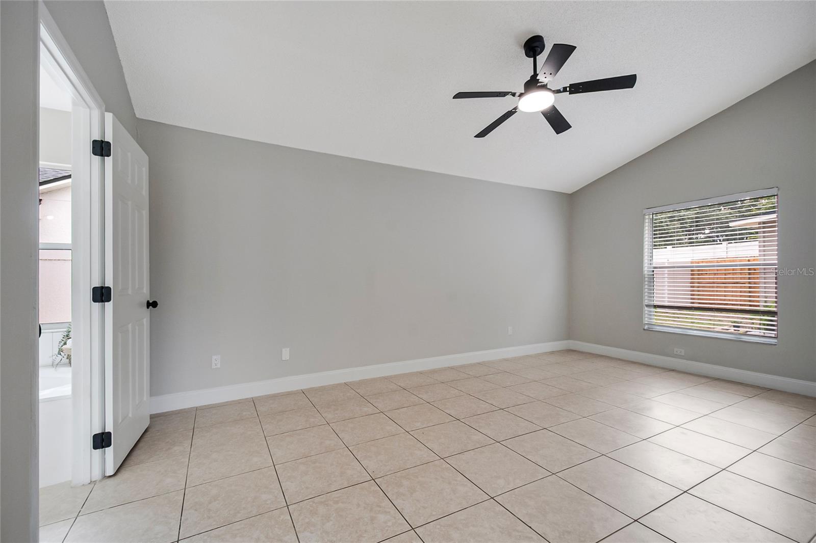4040 Eagle Feather Dr Property Photo 26