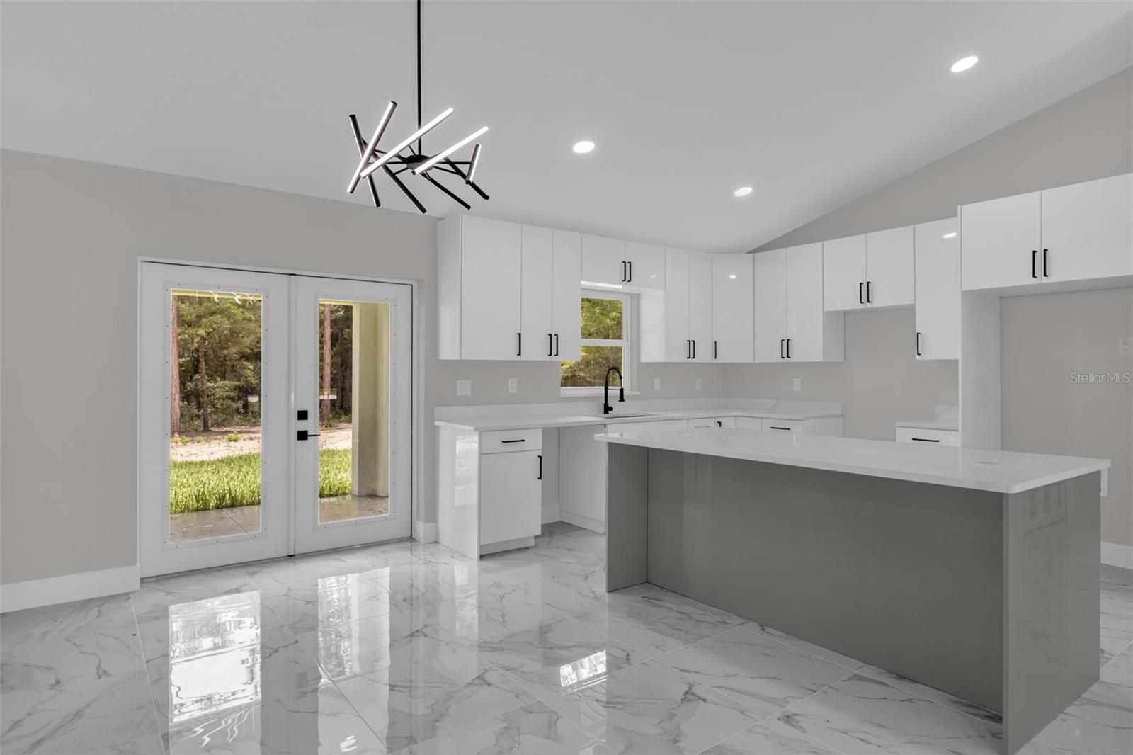19060 Sw 57th Pl Property Photo 9